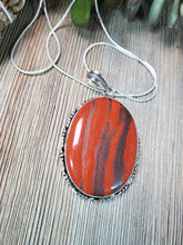Load image into Gallery viewer, Large Red Tigers Eye T6