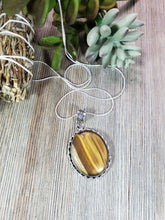 Load image into Gallery viewer, Tiger's Eye Pendant TE3