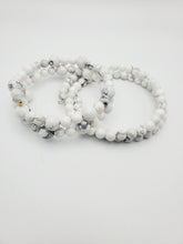 Load image into Gallery viewer, Howlite Bracelet