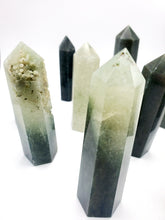 Load image into Gallery viewer, Moss Agate Tower