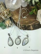 Load image into Gallery viewer, Moonstone Pendant