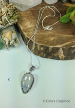 Load image into Gallery viewer, Moonstone Pendant