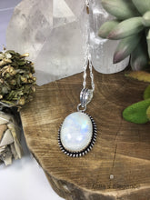 Load image into Gallery viewer, Moonstone Pendant