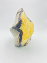 Load image into Gallery viewer, Septarian Flames