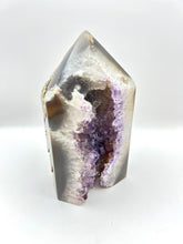 Load image into Gallery viewer, Large Amethyst Tower