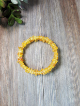 Load image into Gallery viewer, Raw Lemon Baltic Amber Wire Wrap