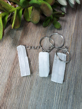 Load image into Gallery viewer, Selenite Keychain