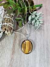 Load image into Gallery viewer, Tiger&#39;s Eye Pendant TE4