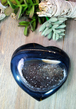 Load image into Gallery viewer, Druzy Heart 35