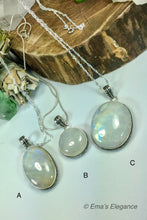 Load image into Gallery viewer, Large Moonstone Pendant