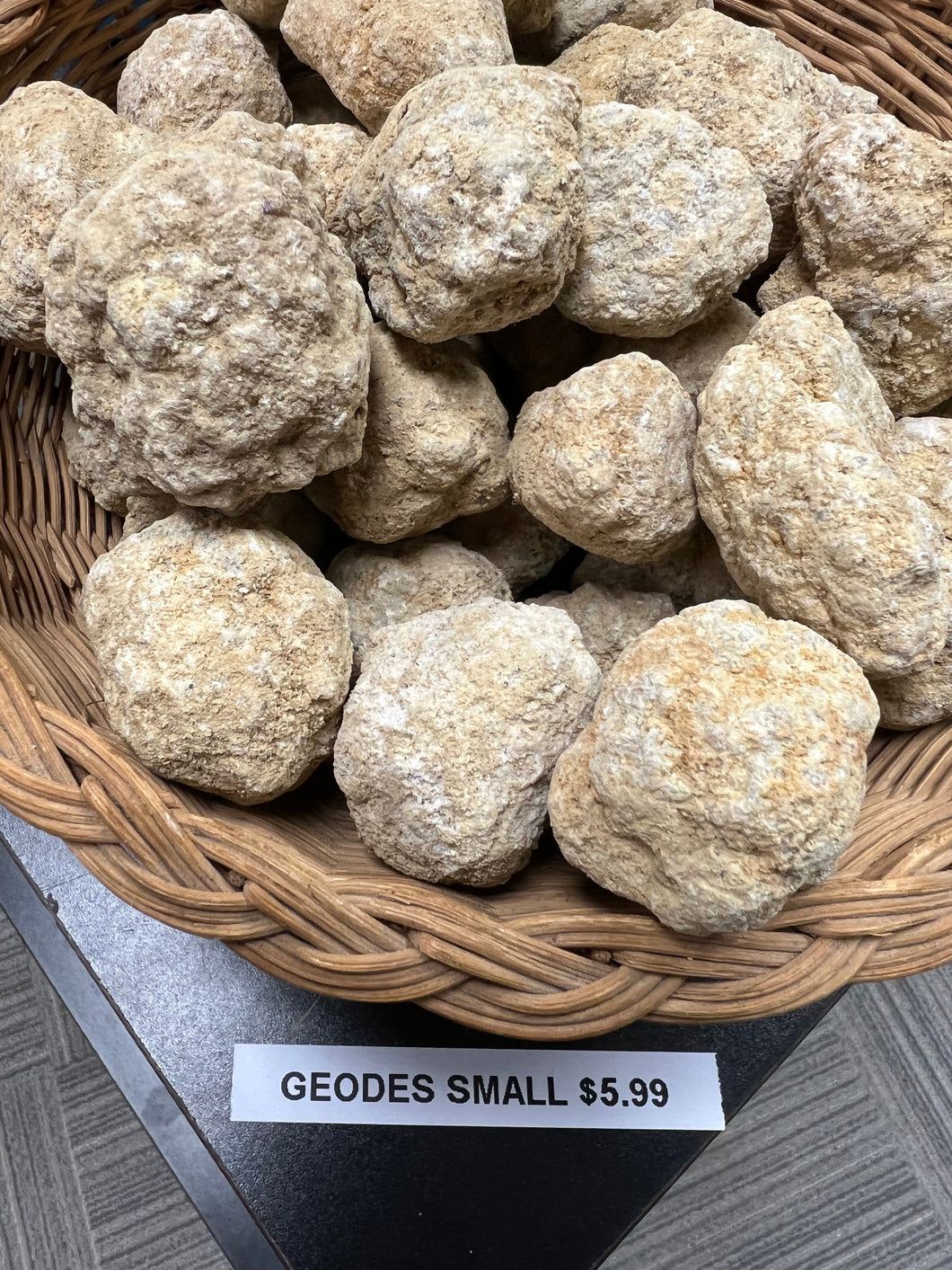 Small Geodes